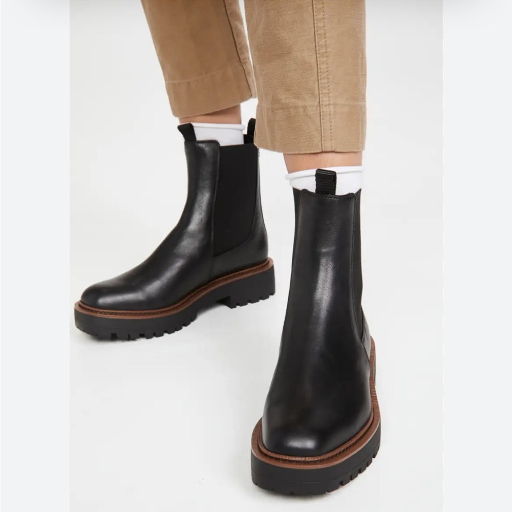 EDELMAN
Laguna Chelsea boots black size 7.5 gently used
$205